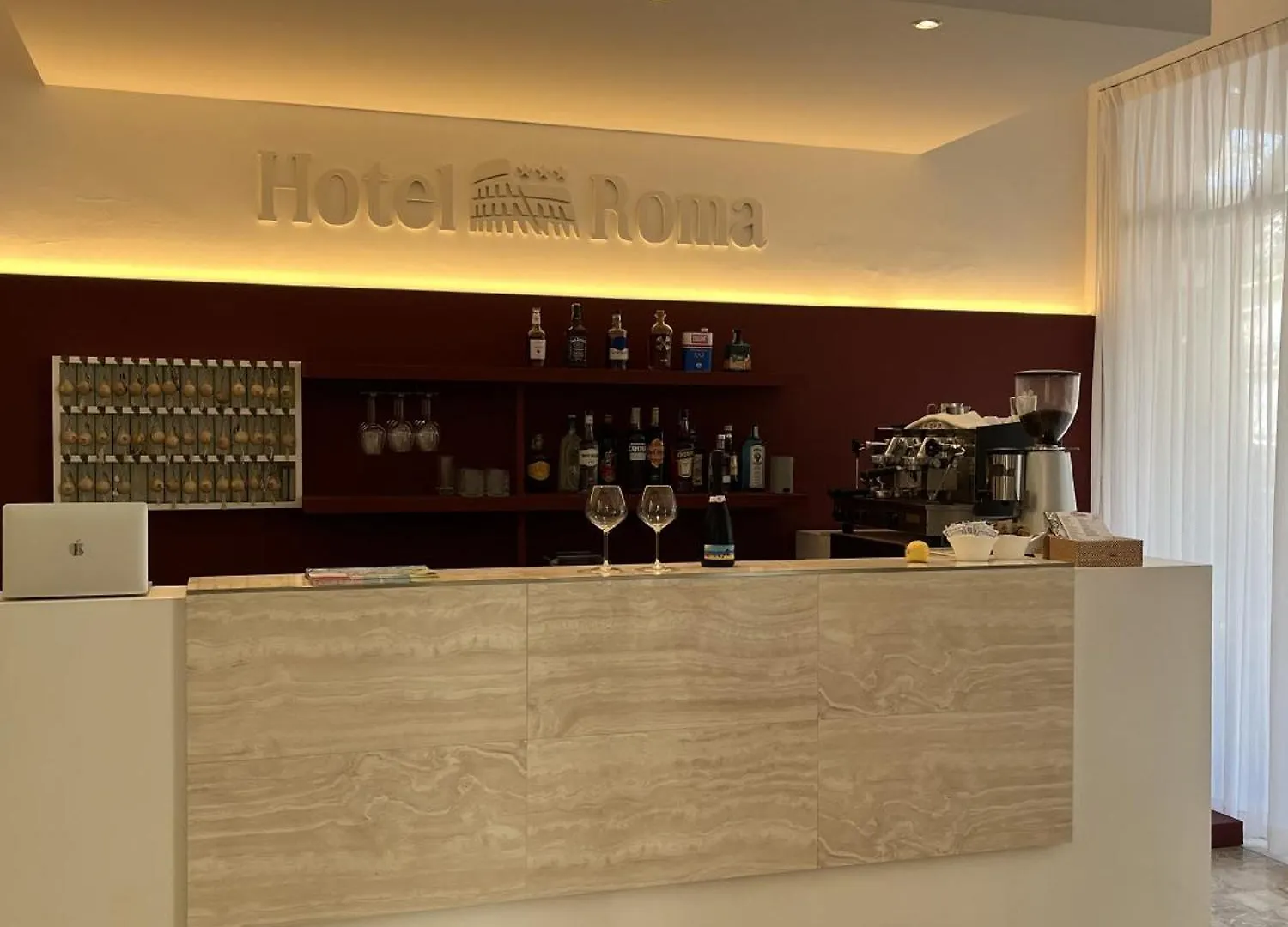 Hotel Roma Cattolica